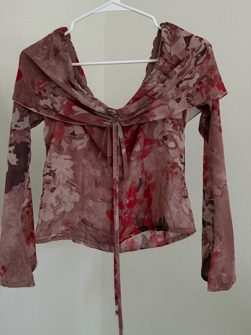 Women’s size 6, Mauve and Red Tie-Front Long Sleeve Top